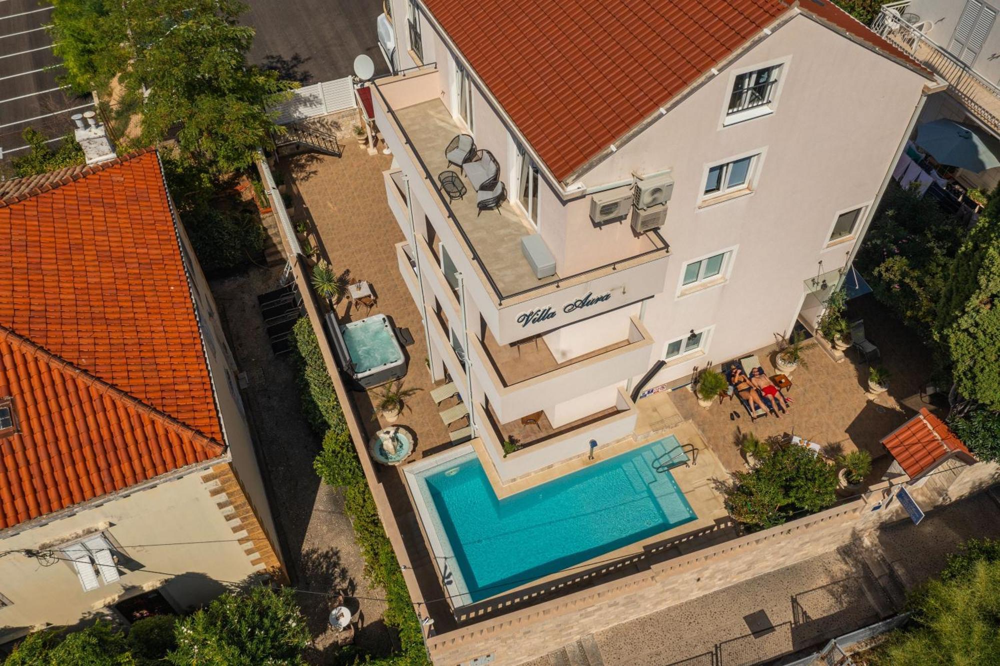 Aura - Adult Only Apartment