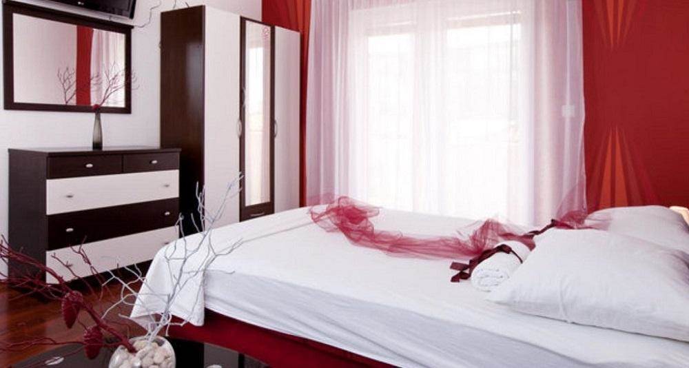 Aura - Adult Only Apartment *
